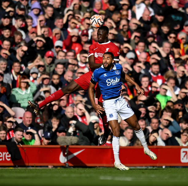 姆巴佩等顶 姆巴佩等顶