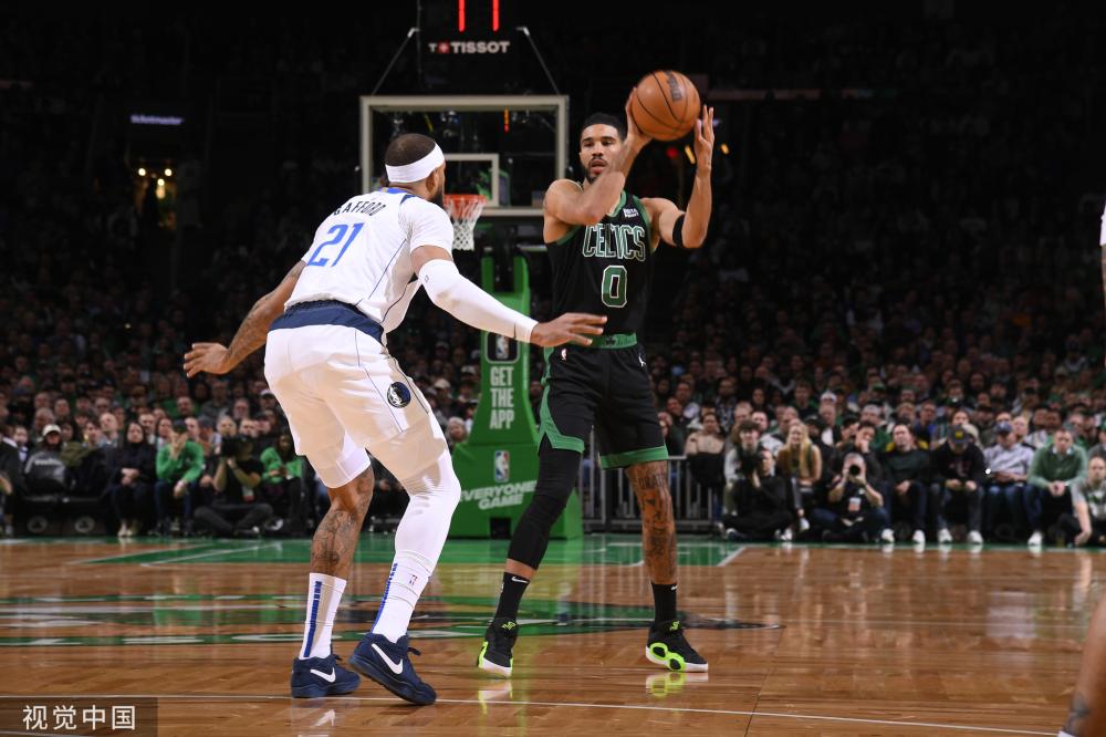 他都展现出 他都展现出