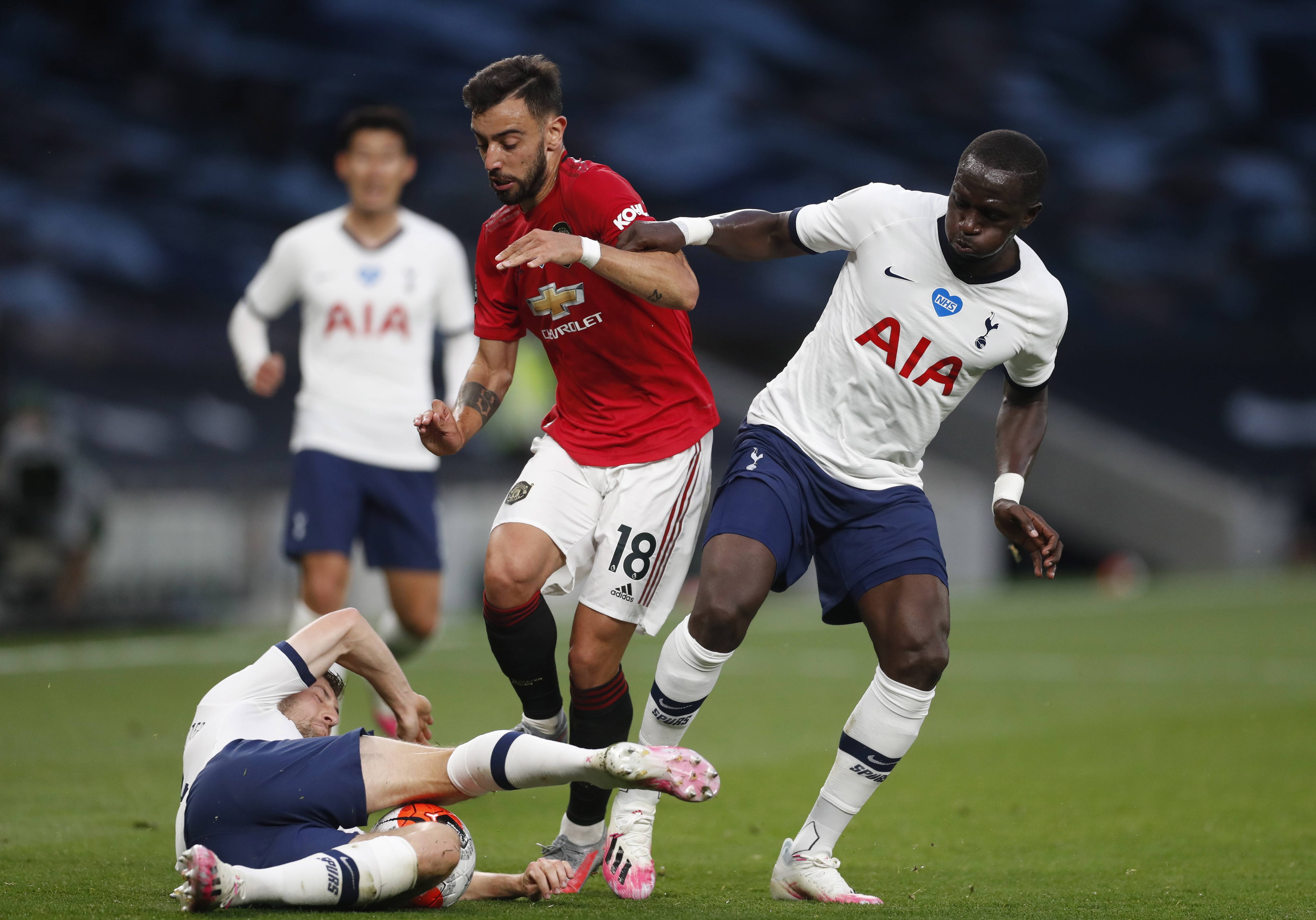 他与团队一 他与团队一